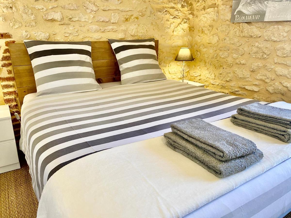 Les Pierres De Tiphaine Holiday home Montignac-Lascaux